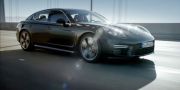 Промо о Porsche Panamera в видеоролике «двойная жизнь»